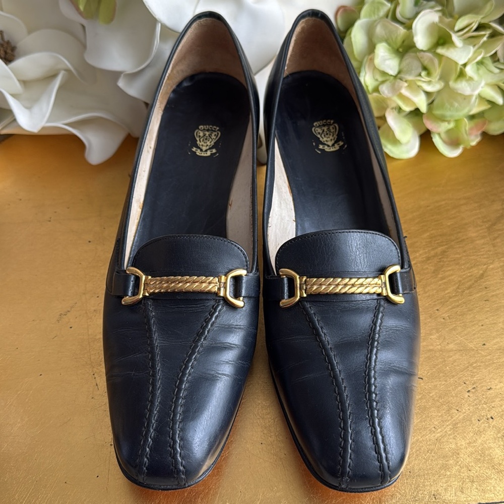 ULTRA RARE! Vintage Gucci Block Heel Pumps in Navy Leather
